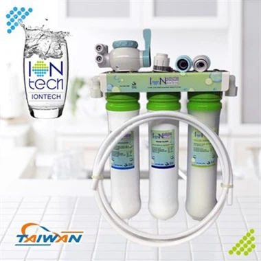 キッチンシンクウォーターフィルターシステムの下で効率的です